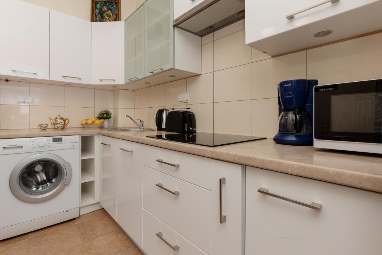 Atmospheric Apartment Next To Warsaw Old Town Square By Noclegi Renters Kültér fotó